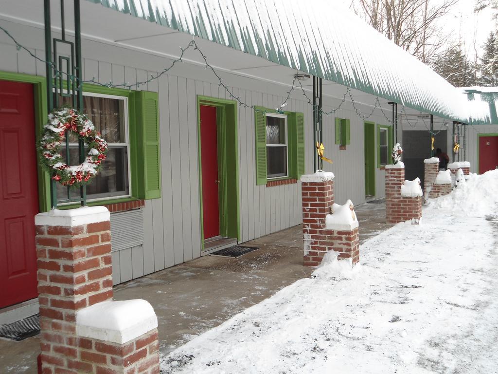 Flower Field Inn And Cottages Stroudsburg Exterior photo