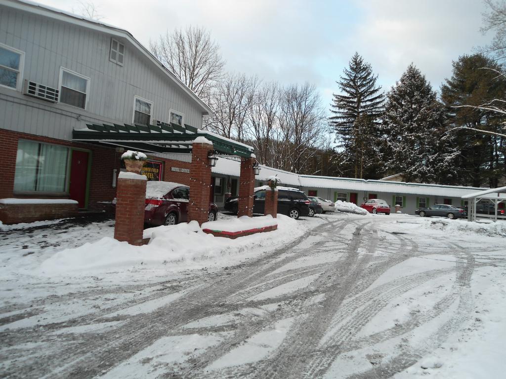 Flower Field Inn And Cottages Stroudsburg Exterior photo