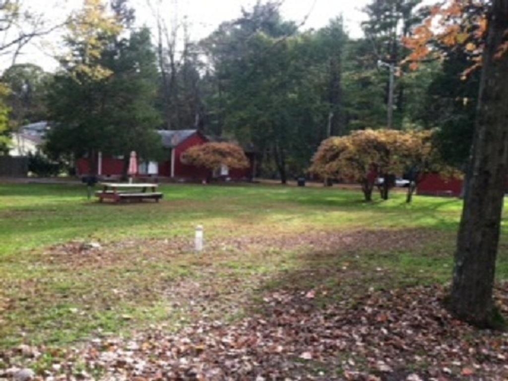 Flower Field Inn And Cottages Stroudsburg Exterior photo